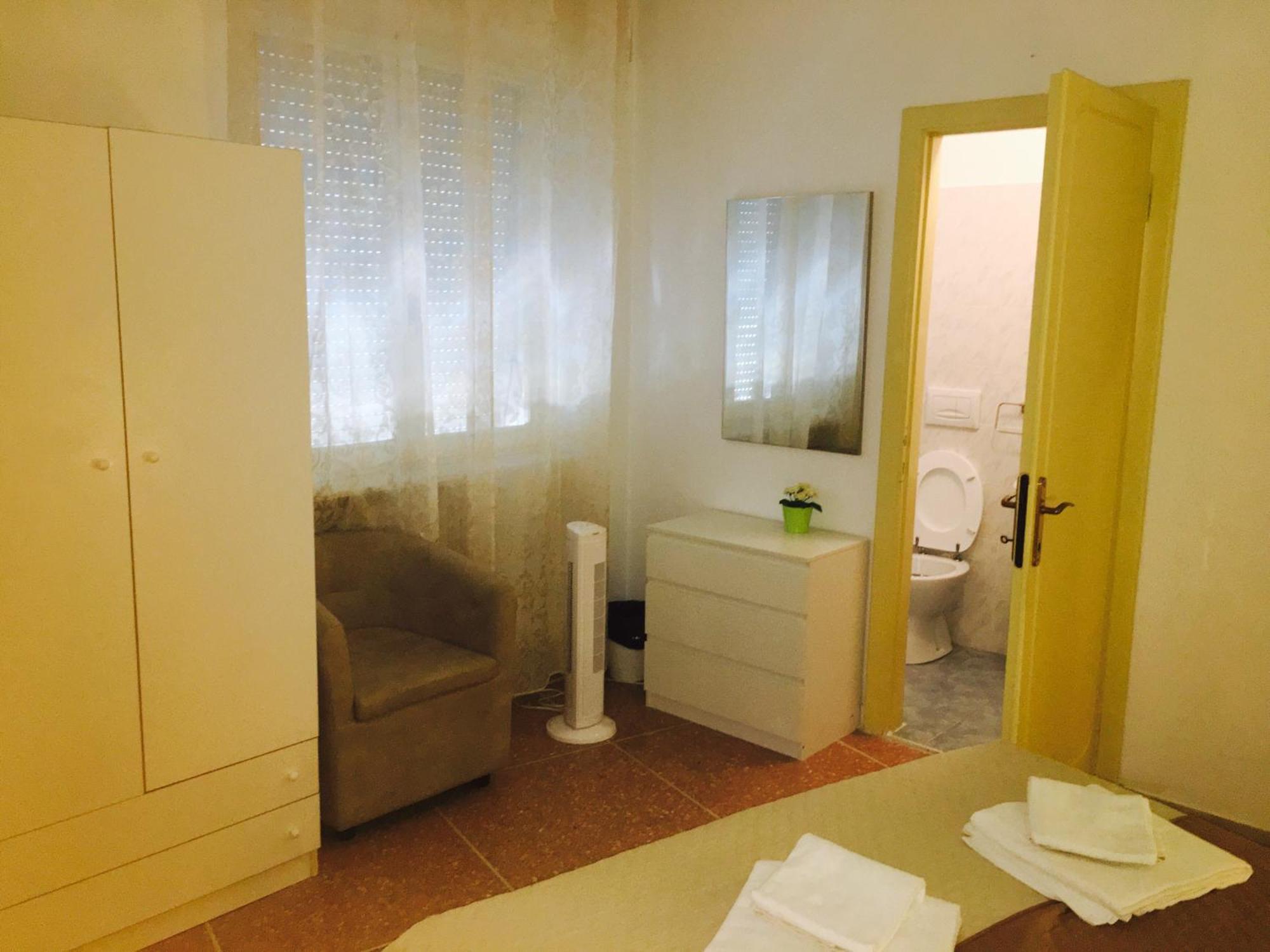 Pearl Pisa Guest House Room photo